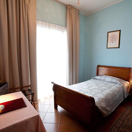 Hotel Nastro Azzurro Monguzzo Buitenkant foto