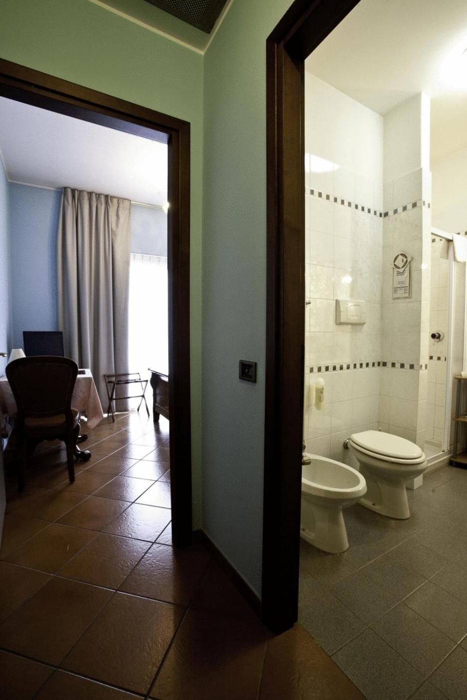 Hotel Nastro Azzurro Monguzzo Buitenkant foto