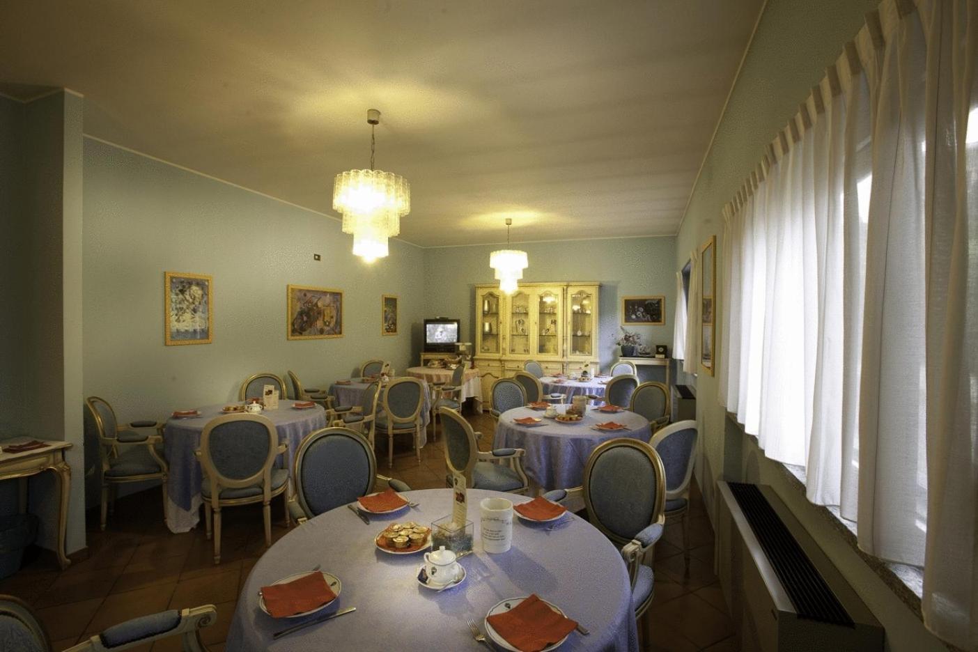 Hotel Nastro Azzurro Monguzzo Buitenkant foto